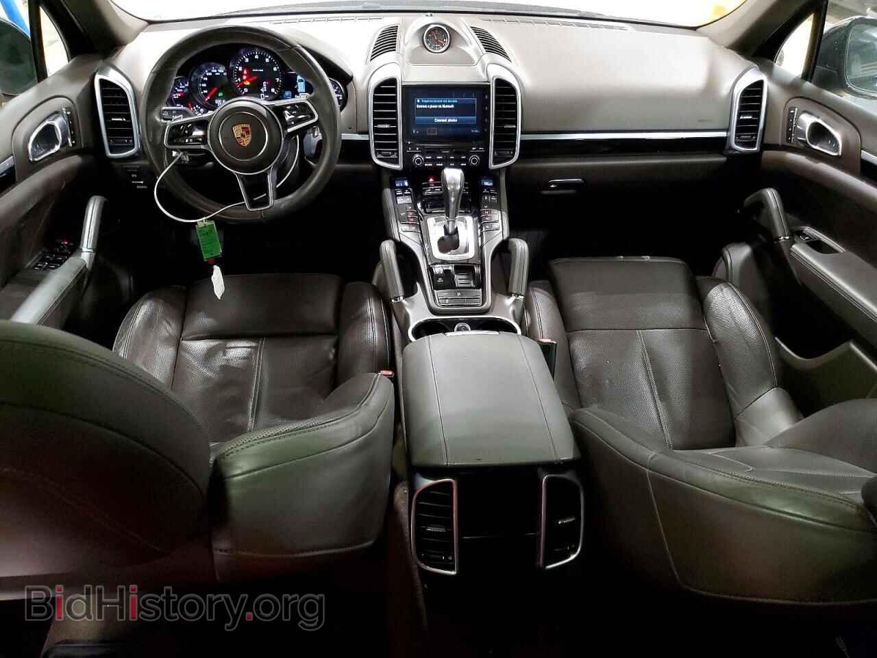 2017 PORSCHE CAYENNE - VIN: WP1AA2A26HKA81176 - Photo 8