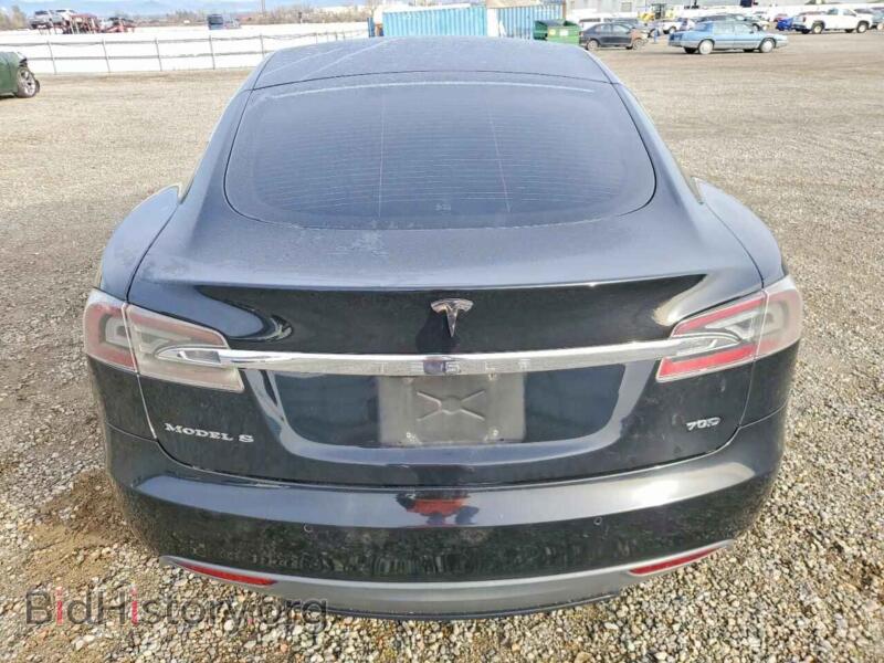 2016 Tesla MODEL S (VIN 5YJSA1E26GF134206) — фото 6 из 13