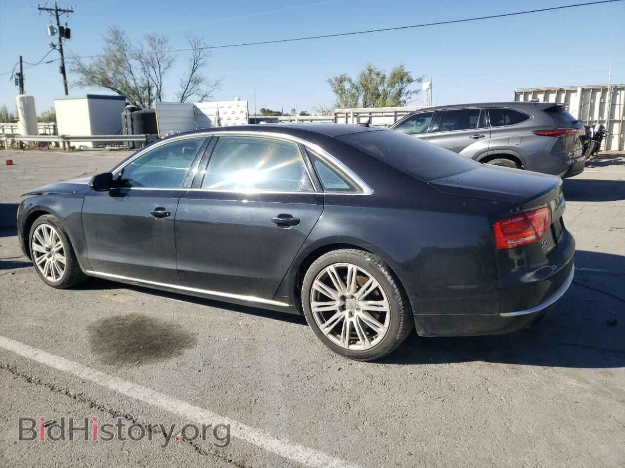 2011 AUDI A8 - VIN: WAURVAFD7BN016871 - Фото 2