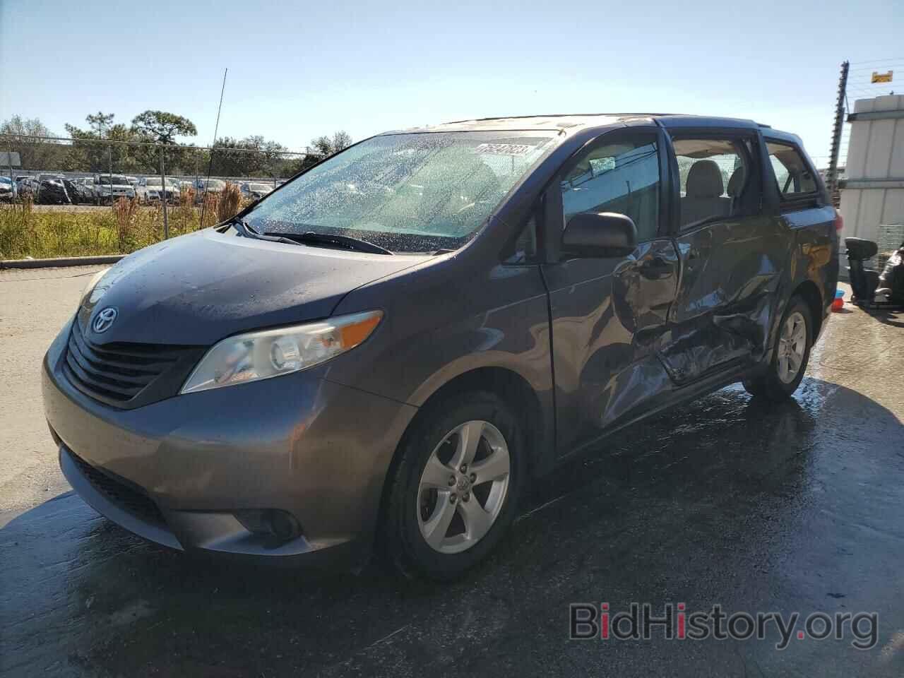 Photo 5TDKA3DC5CS011315 - TOYOTA SIENNA 2012