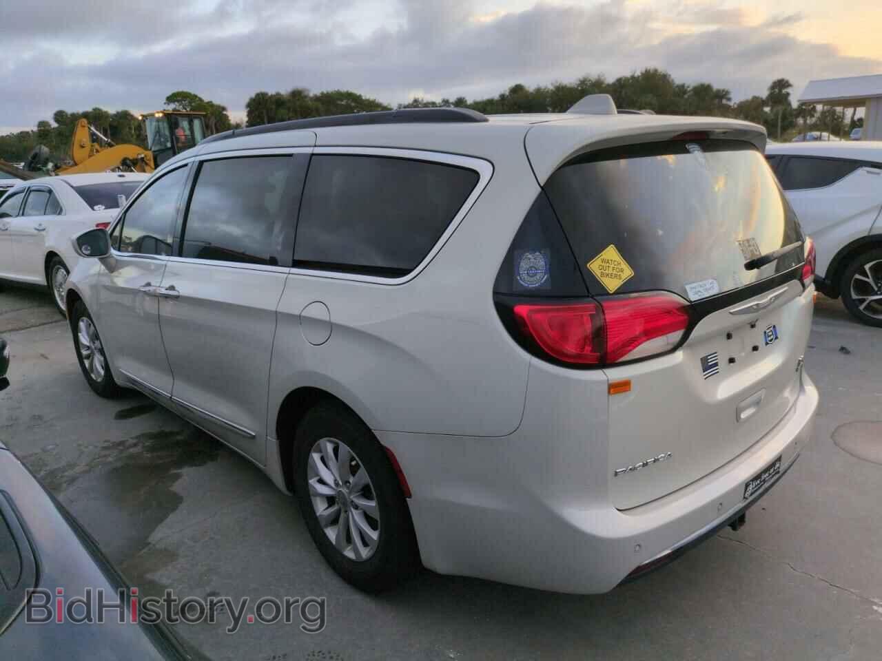 2017 CHRYSLER PACIFICA - VIN: 2C4RC1BG5HR712214 - Photo 2
