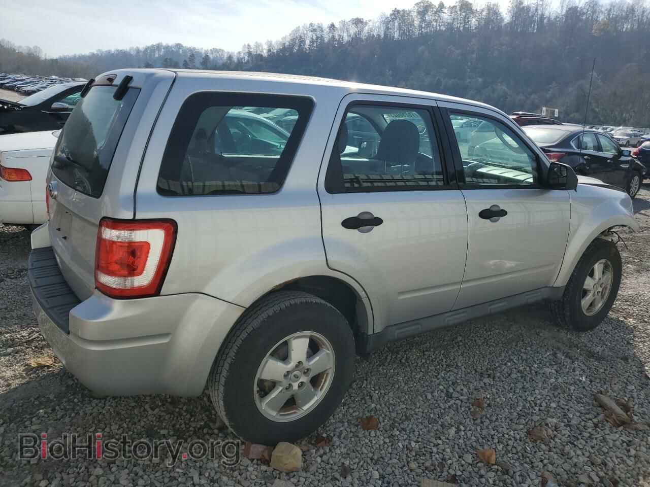 2011 FORD ESCAPE - VIN: 1FMCU0C73BKC08452 - Фото 3