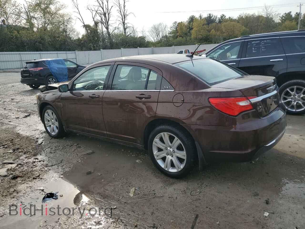 2012 CHRYSLER 200 - VIN: 1C3CCBBG5CN329332 - Фото 2