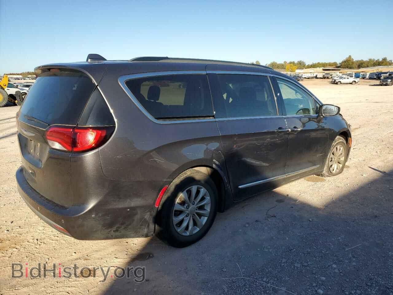 2017 CHRYSLER PACIFICA - VIN: 2C4RC1BG1HR576647 - Photo 3
