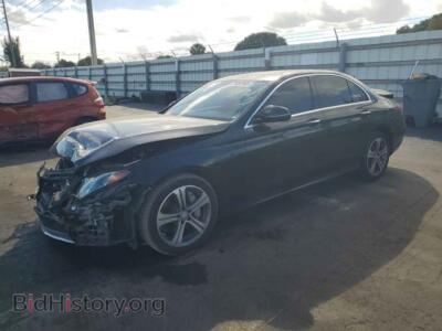 2017 Mercedes-Benz E-CLASS 300, черный — VIN WDDZF4JBXHA105878, Copart