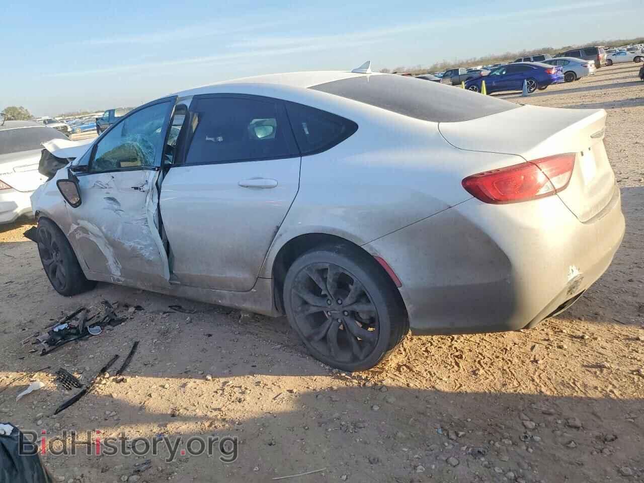 2015 CHRYSLER 200 - VIN: 1C3CCCBGXFN673054 - Фото 2