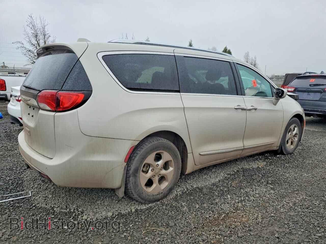 2017 CHRYSLER PACIFICA - VIN: 2C4RC1EG7HR570198 - Фото 3