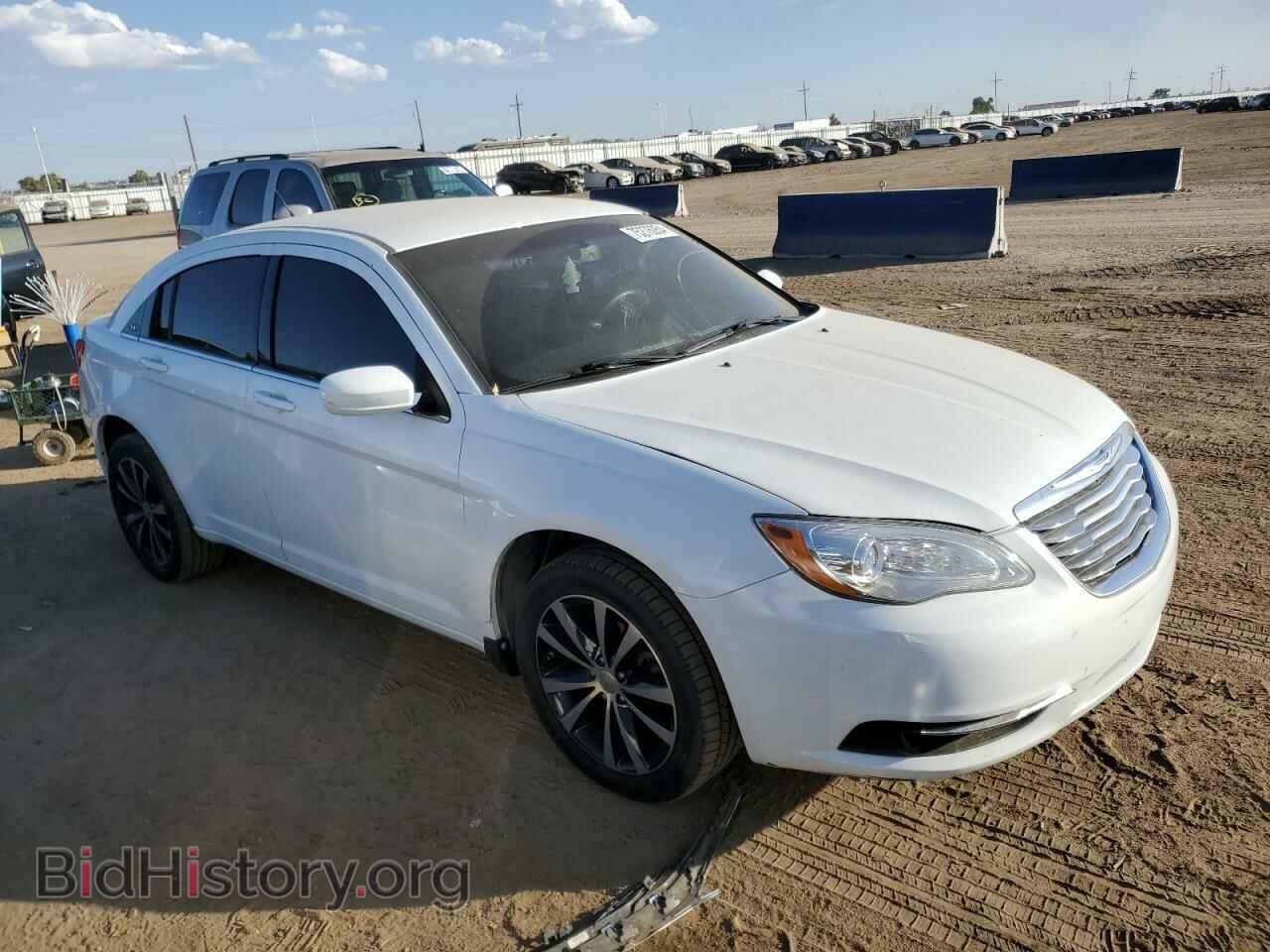 2013 CHRYSLER 200 - VIN: 1C3CCBBB3DN570053 - Фото 4