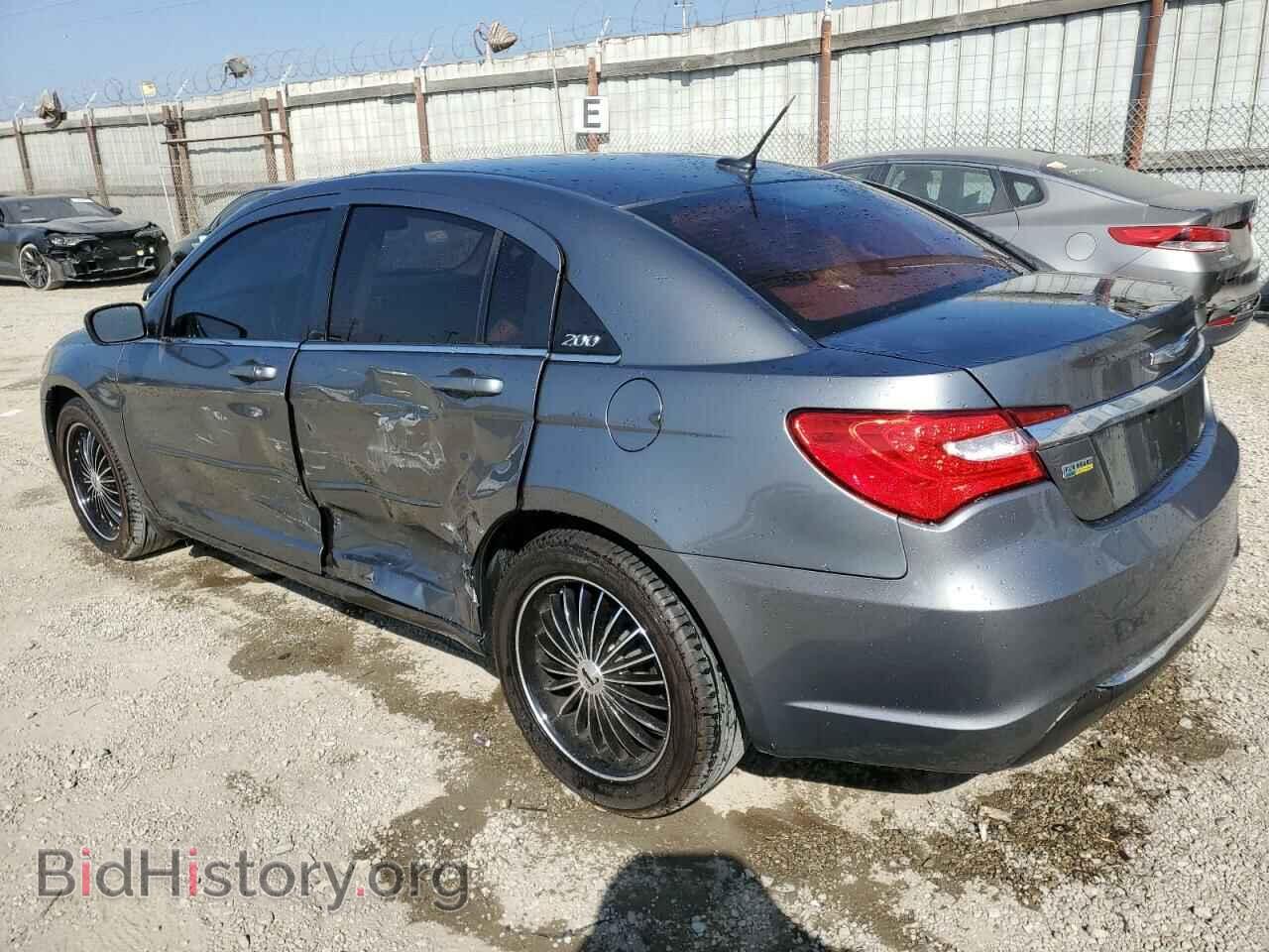 2012 CHRYSLER 200 - VIN: 1C3CCBAG9CN241157 - Фото 2