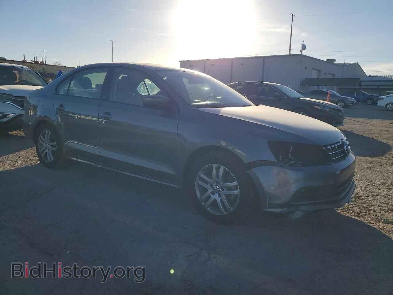 2018 VOLKSWAGEN JETTA - VIN: 3VW2B7AJ7JM262953 - Фото 4
