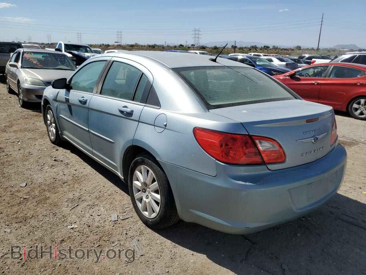 2009 CHRYSLER SEBRING - VIN: 1C3LC46B99N517211 - Фото 2