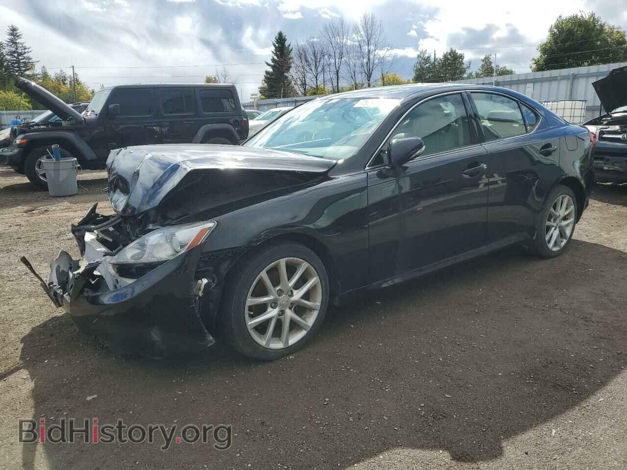 Photo JTHCF5C28B5052731 - LEXUS IS 2011