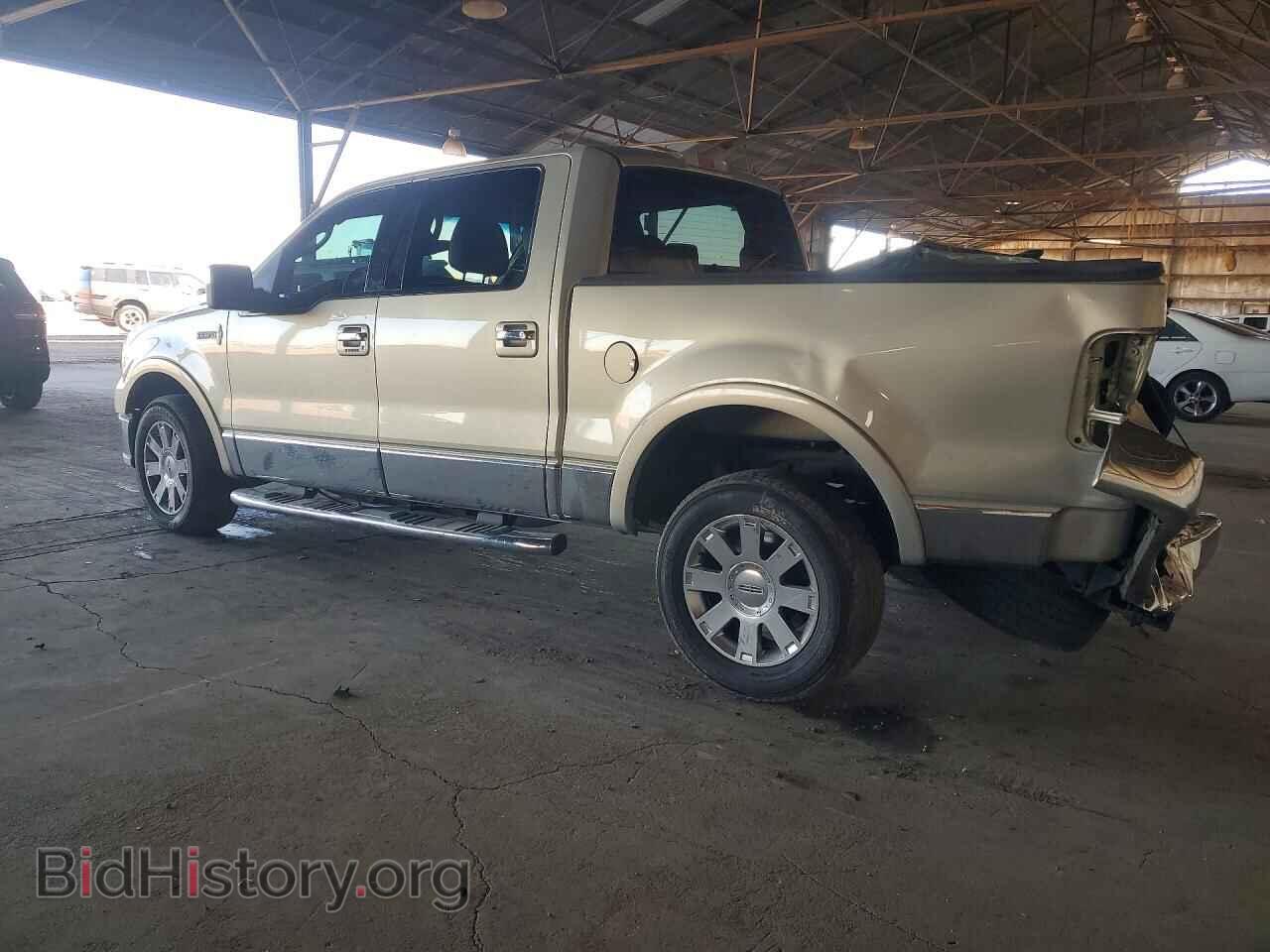2006 LINCOLN MARK LT - VIN: 5LTPW16576FJ13212 - Фото 2
