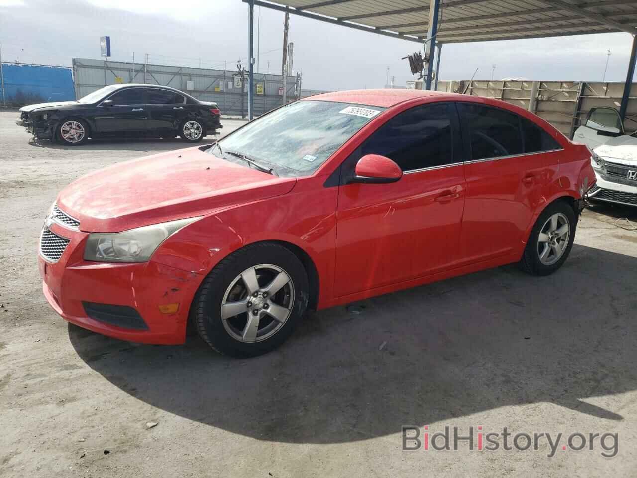 Chevrolet Cruze Red