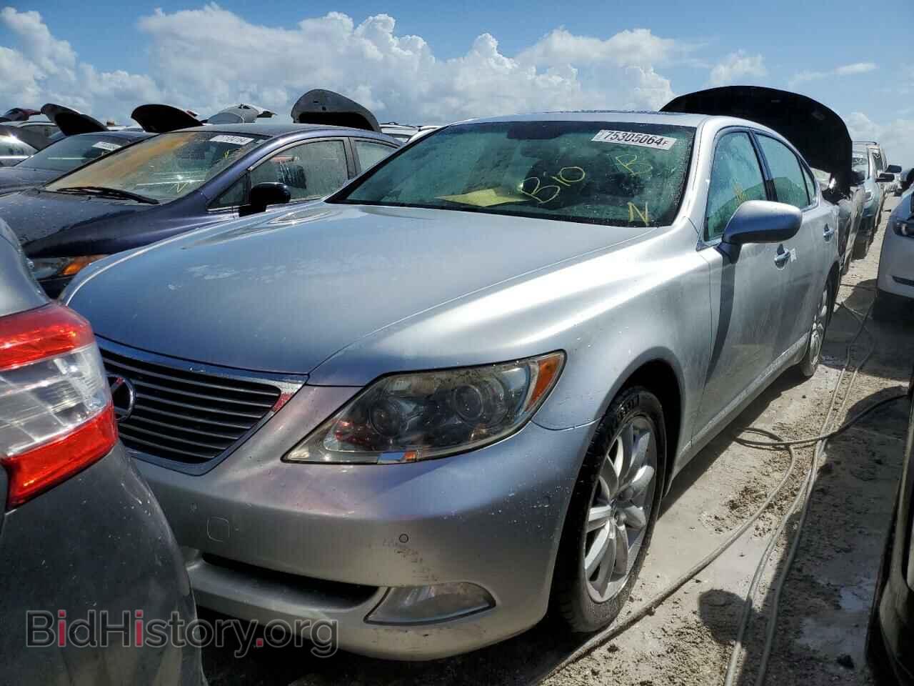 Photo JTHGL46FX75015044 - LEXUS LS460 2007