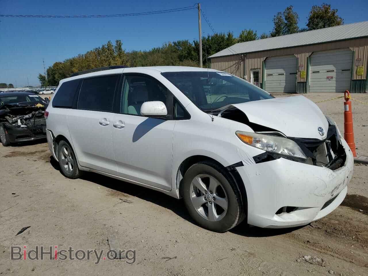 2011 TOYOTA All Models - VIN: 5TDKK3DC0BS027675 - Фото 4