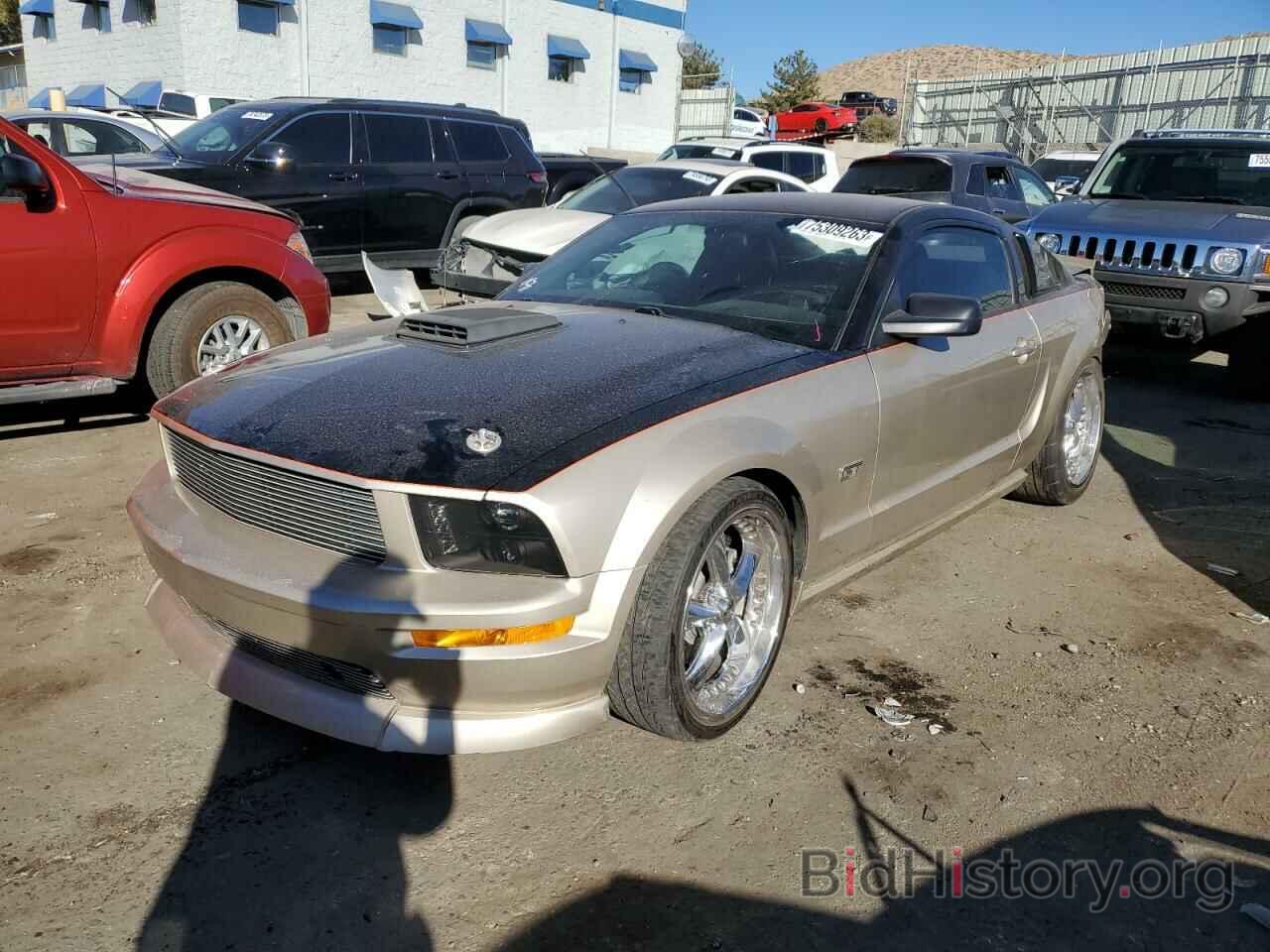Photo 1ZVHT82H385170425 - FORD MUSTANG 2008