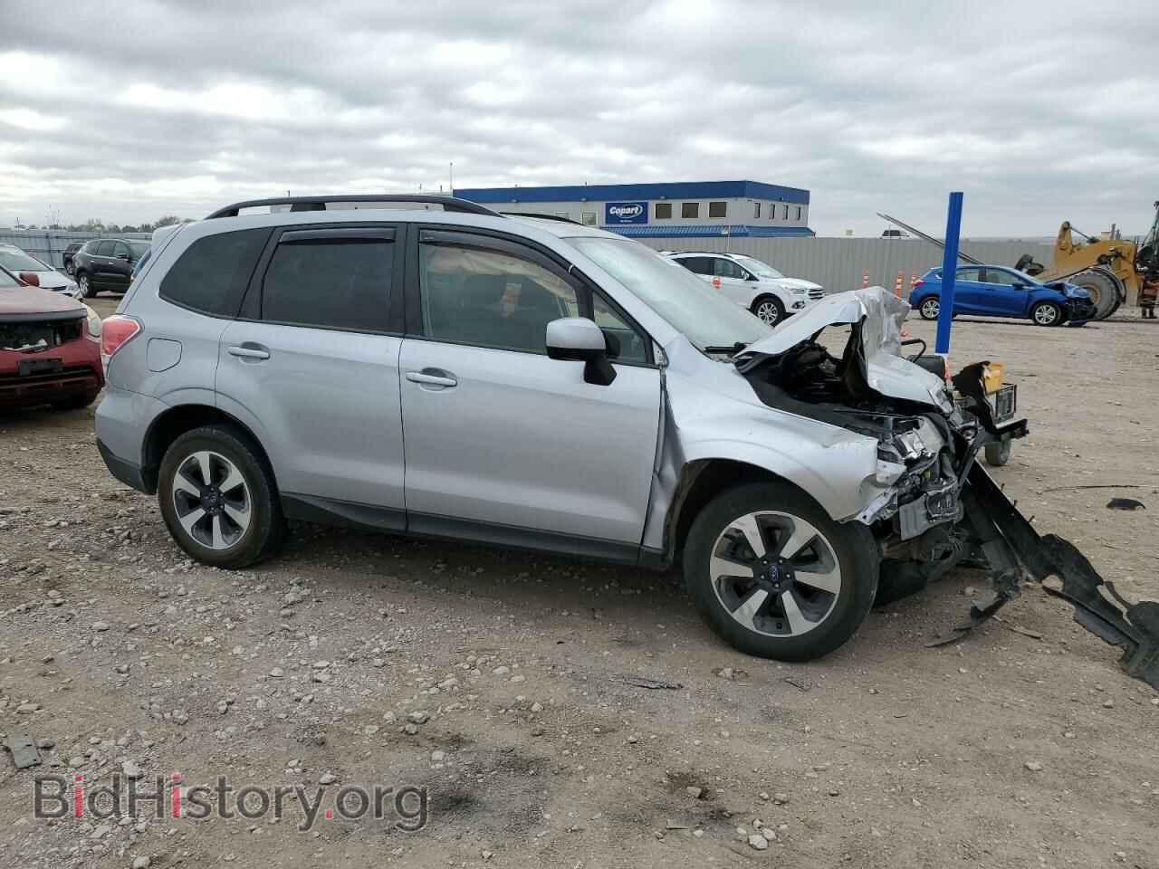 2017 SUBARU FORESTER - VIN: JF2SJAEC0HH583103 - Фото 4