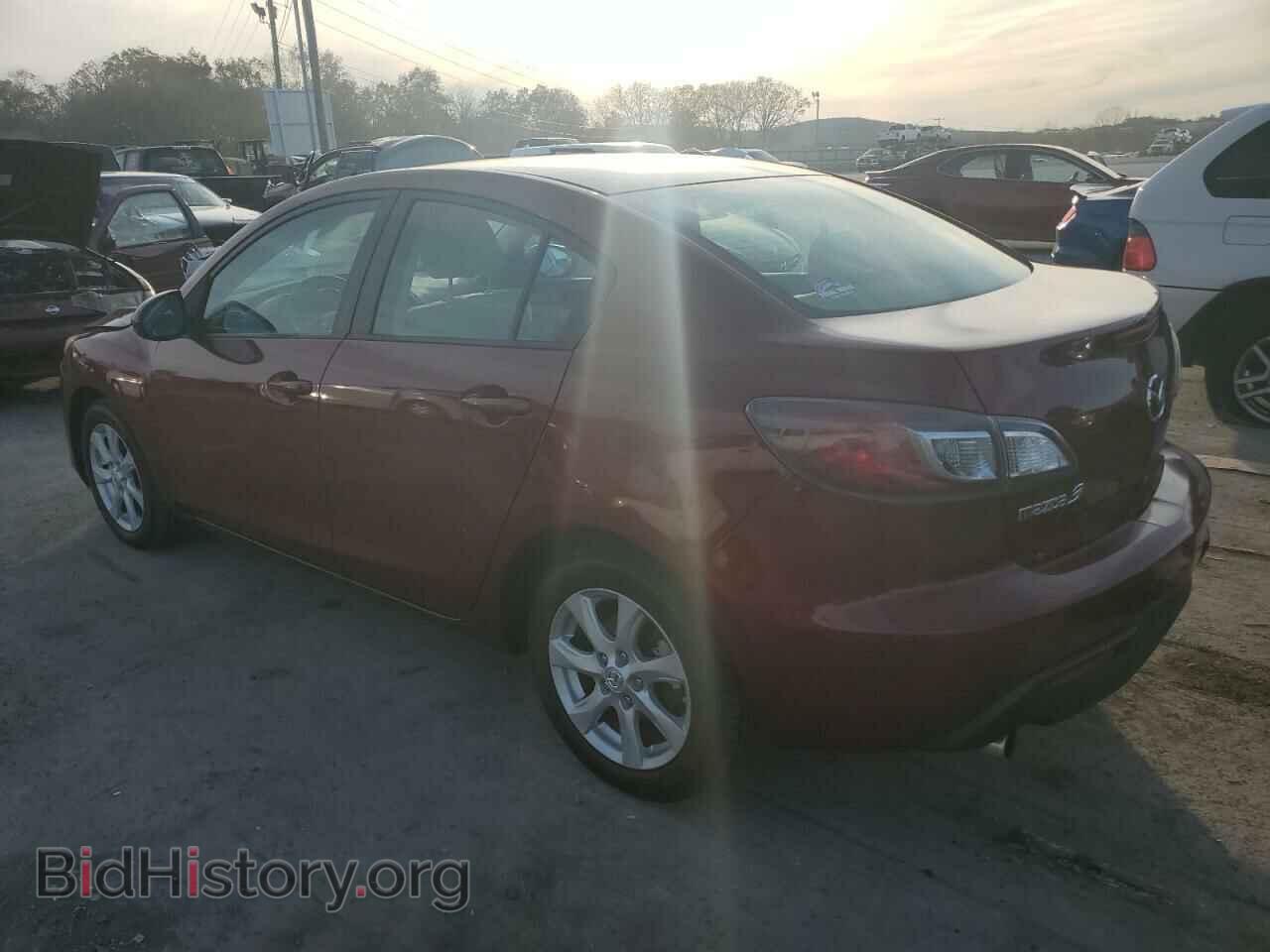 2010 MAZDA 3 - VIN: JM1BL1SF8A1331539 - Фото 2