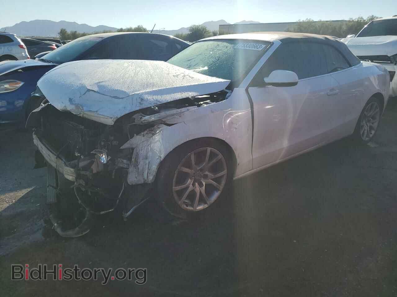 Photo WAUAFAFH1BN010948 - AUDI A5 2011