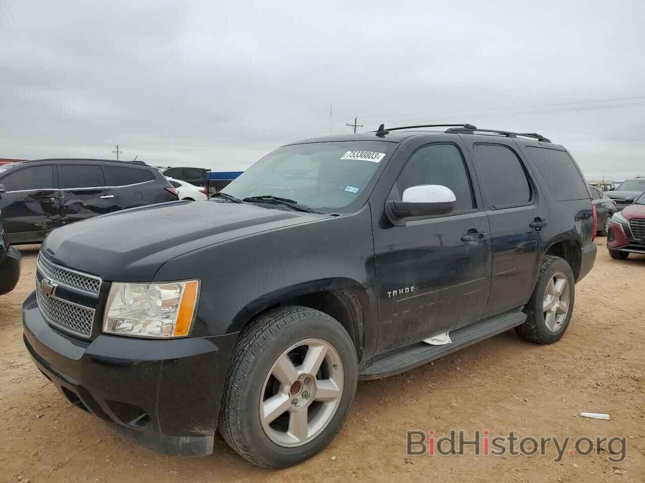 Photo 1GNSCAE09BR153710 - CHEVROLET TAHOE 2011