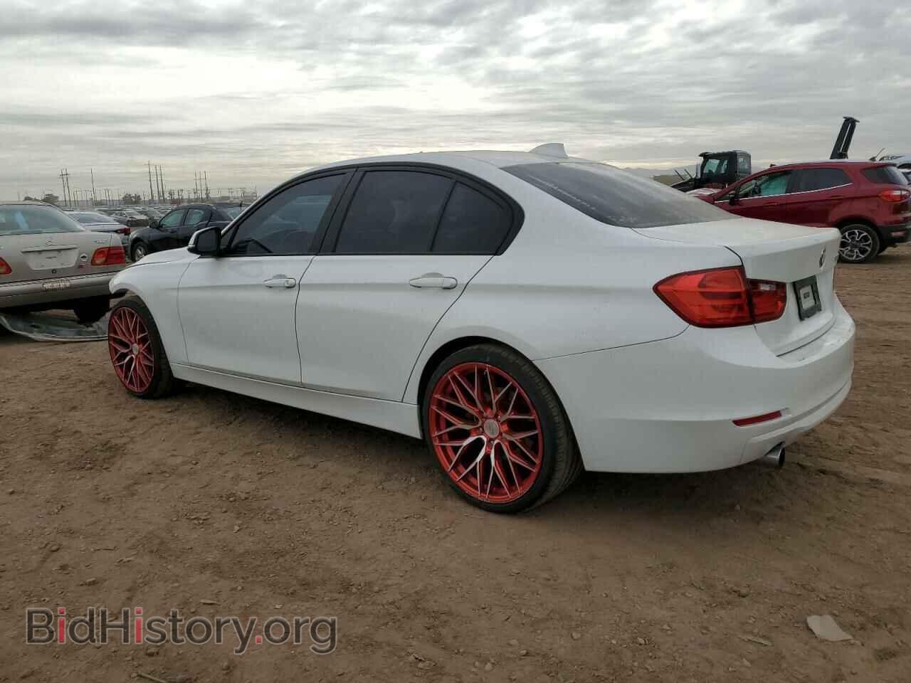 2014 BMW 3 SERIES - VIN: WBA3B1C51EP681009 - Фото 2