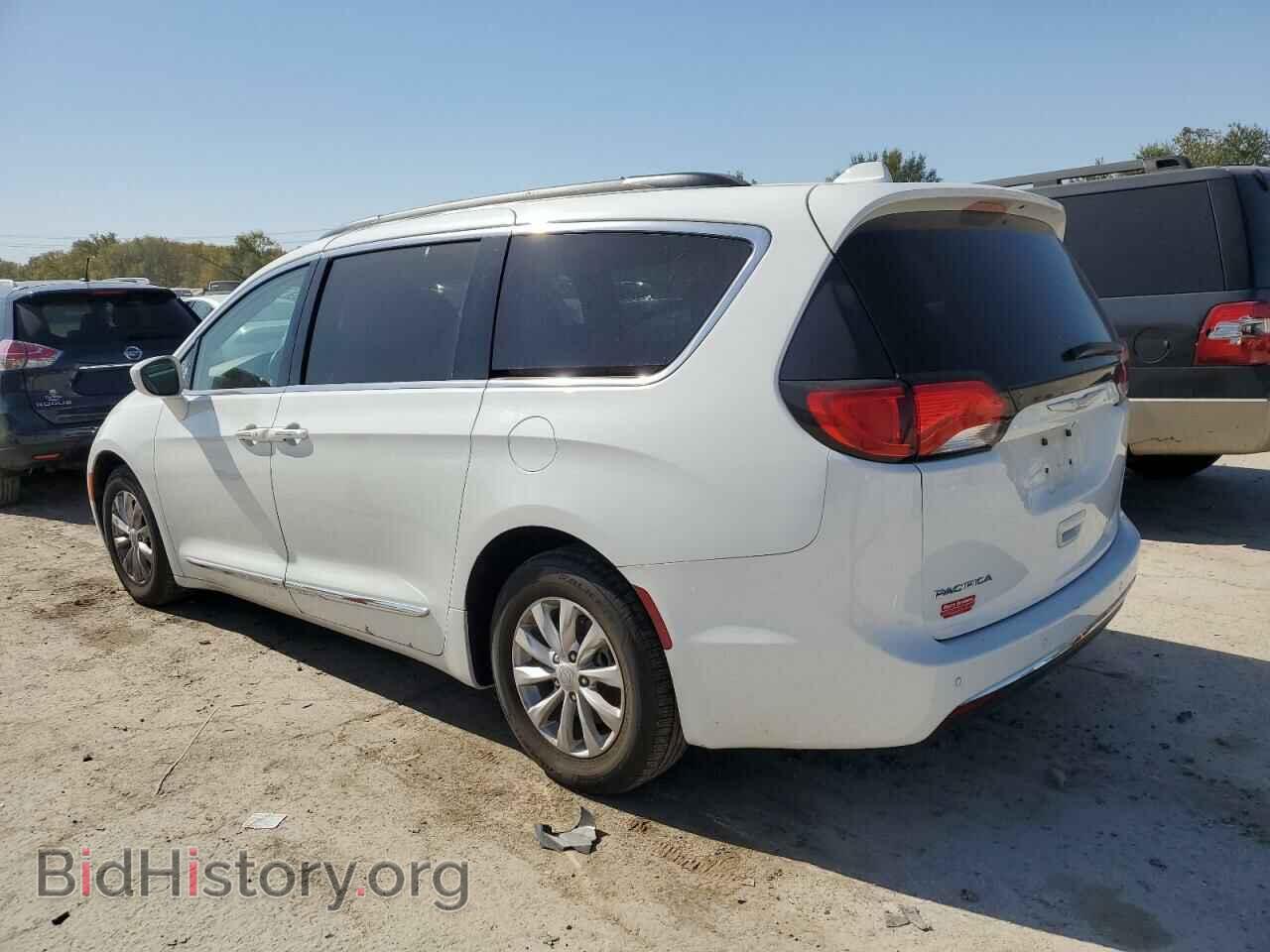 2017 CHRYSLER PACIFICA - VIN: 2C4RC1BG0HR824192 - Фото 2