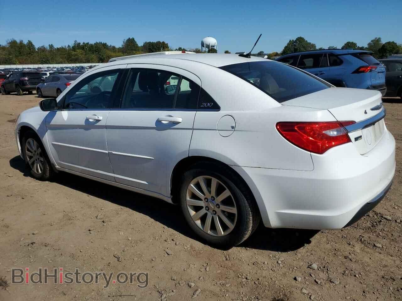 2011 CHRYSLER 200 - VIN: 1C3BC1FG2BN550398 - Фото 2