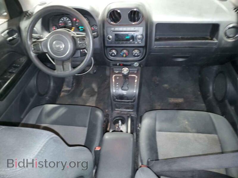 2012 Jeep COMPASS (VIN 1C4NJDBB9CD705546) — photo 8 of 12