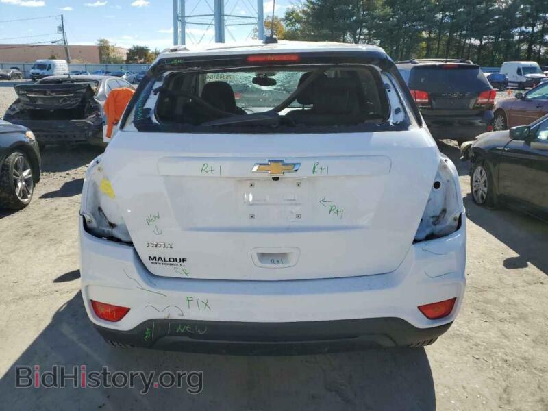 2020 Chevrolet TRAX (VIN 3GNCJKSB1LL128718) — photo 6 of 12
