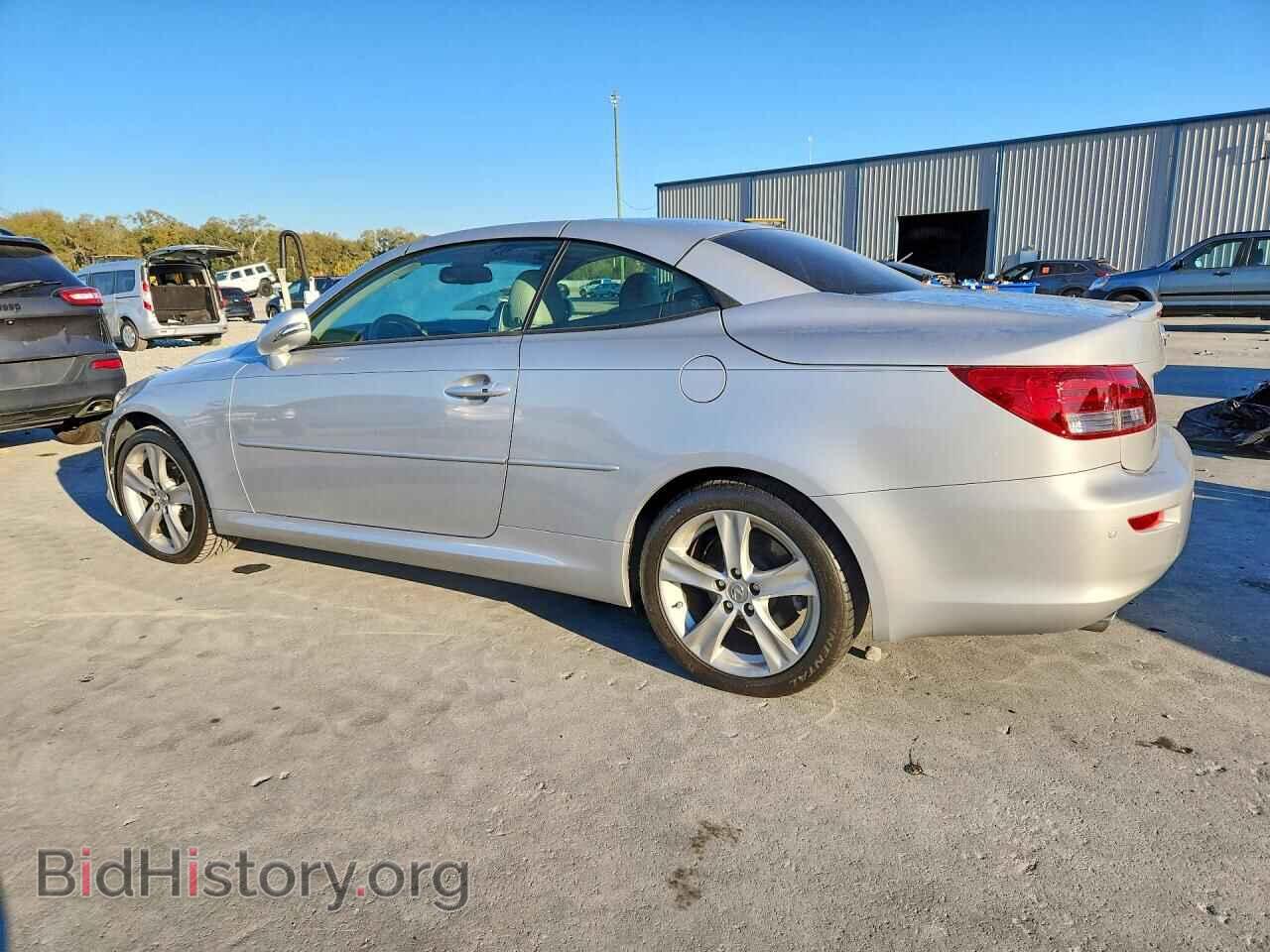 2012 LEXUS IS - VIN: JTHFF2C29C2524384 - Photo 2