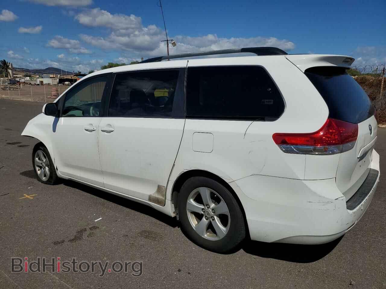 2011 TOYOTA All Models - VIN: 5TDKK3DC2BS060743 - Фото 2