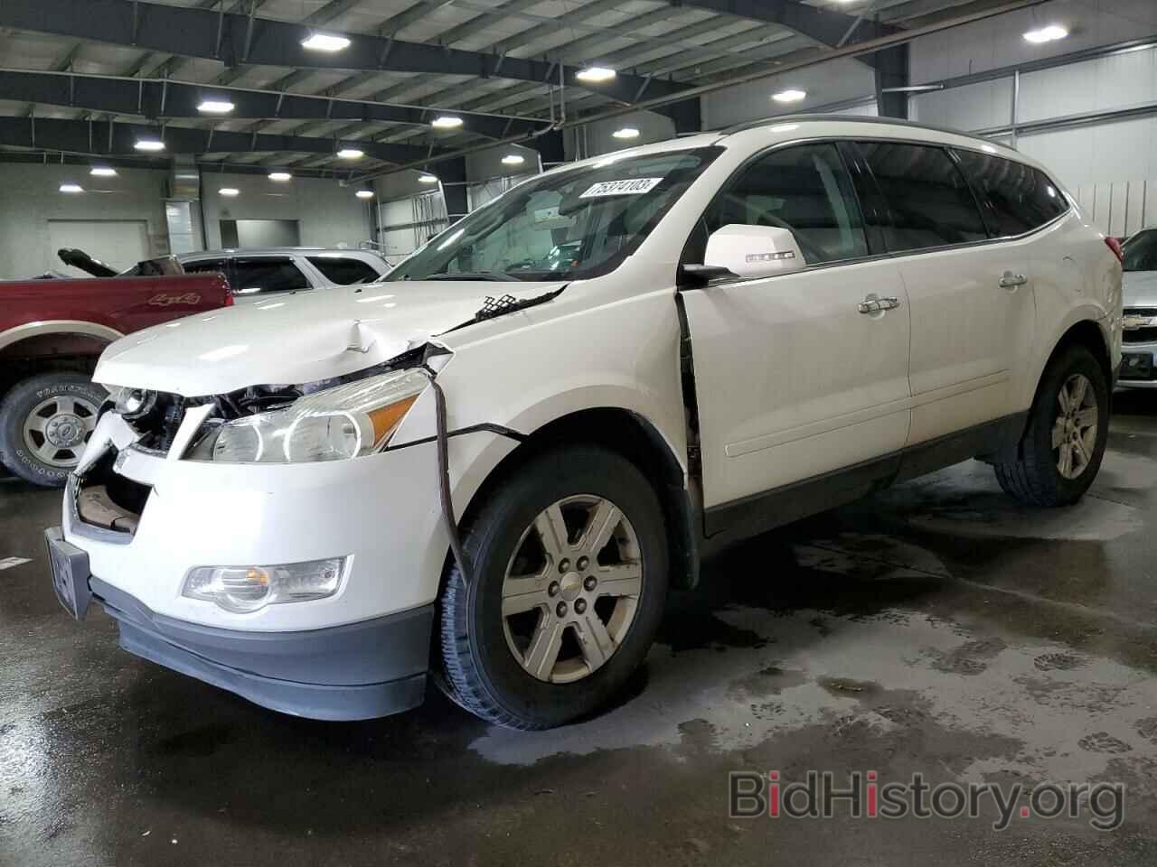 Photo 1GNKVGED8BJ334733 - CHEVROLET TRAVERSE 2011