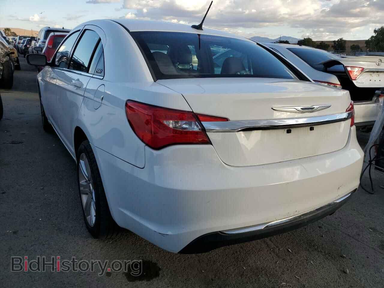 2013 CHRYSLER 200 - VIN: 1C3CCBBB3DN735504 - Photo 2