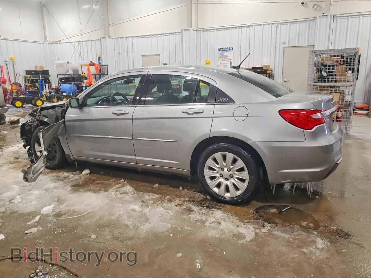 2013 CHRYSLER 200 - VIN: 1C3CCBAB3DN667786 - Photo 2