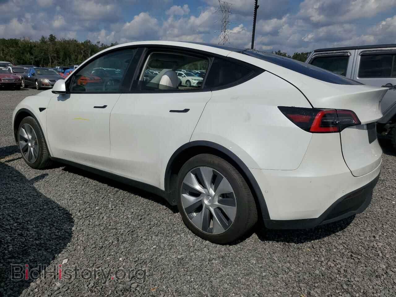 2021 TESLA MODEL Y - VIN: 5YJYGDED4MF109165 - Photo 2