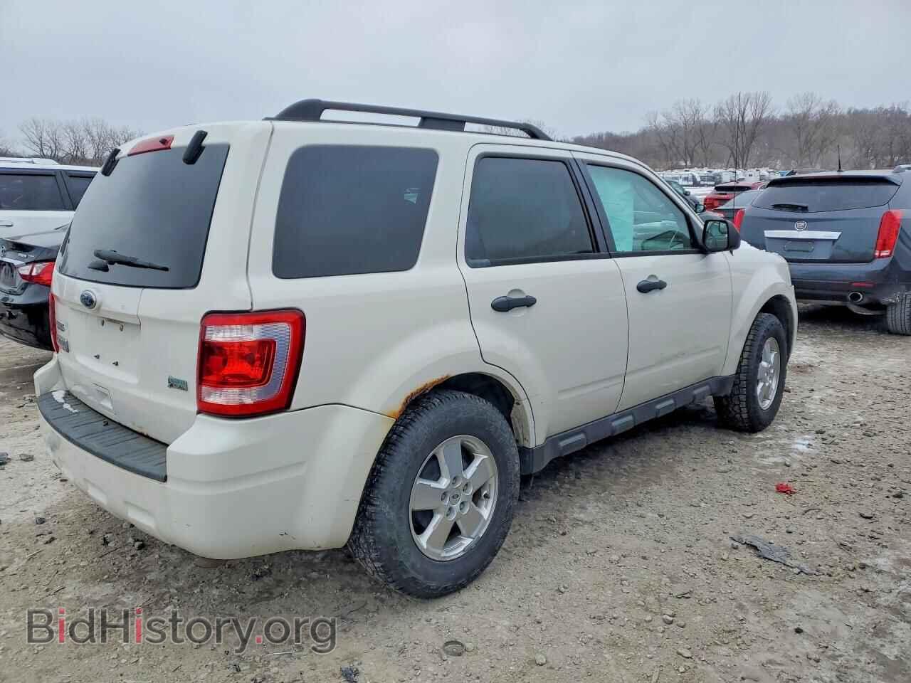 2011 FORD ESCAPE - VIN: 1FMCU9DG7BKB03223 - Фото 3