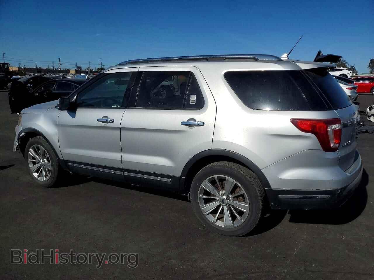 2018 FORD EXPLORER - VIN: 1FM5K8F82JGB32449 - Photo 2