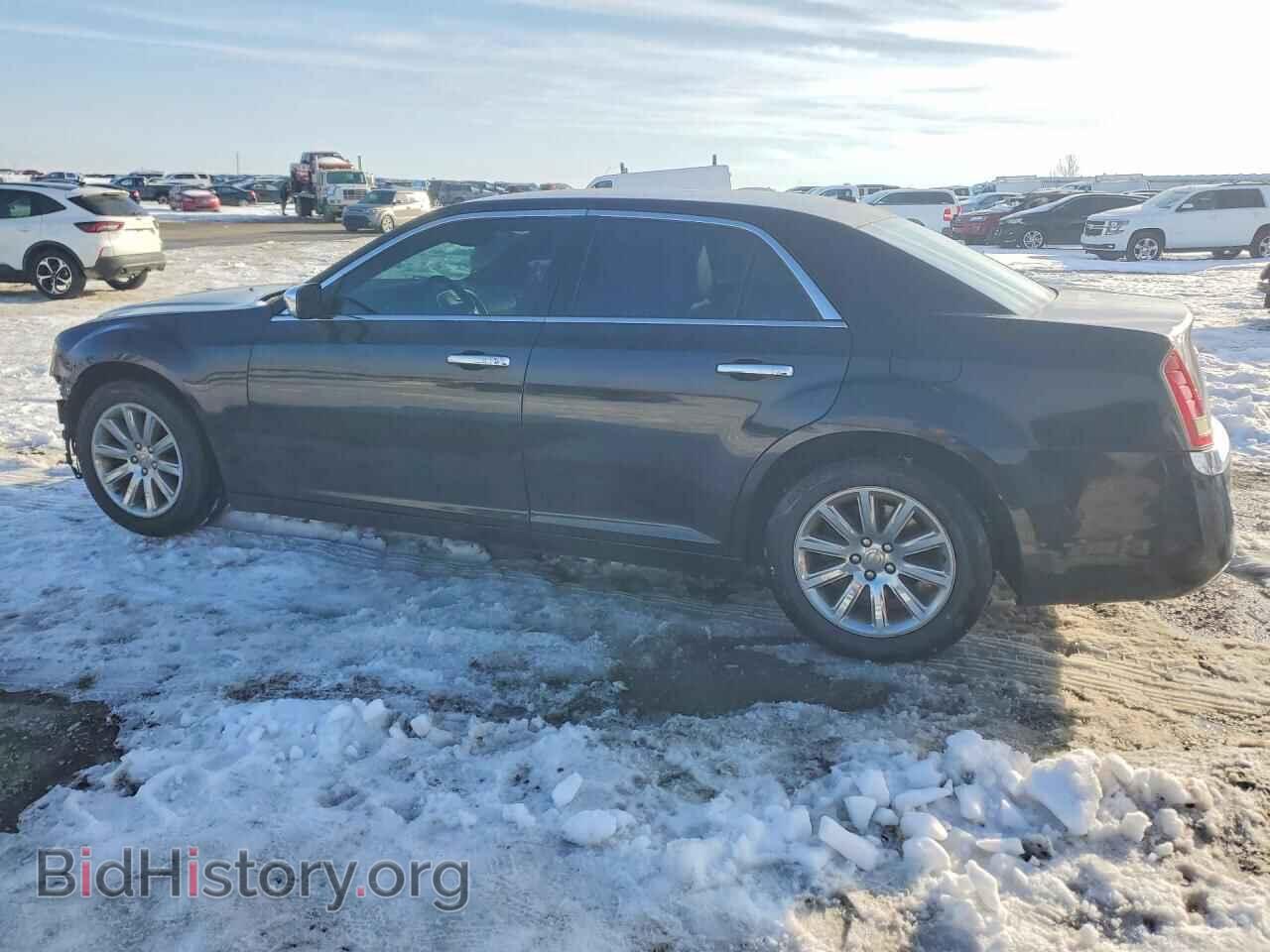 2011 CHRYSLER 300 - VIN: 2C3CA5CG3BH546102 - Фото 2