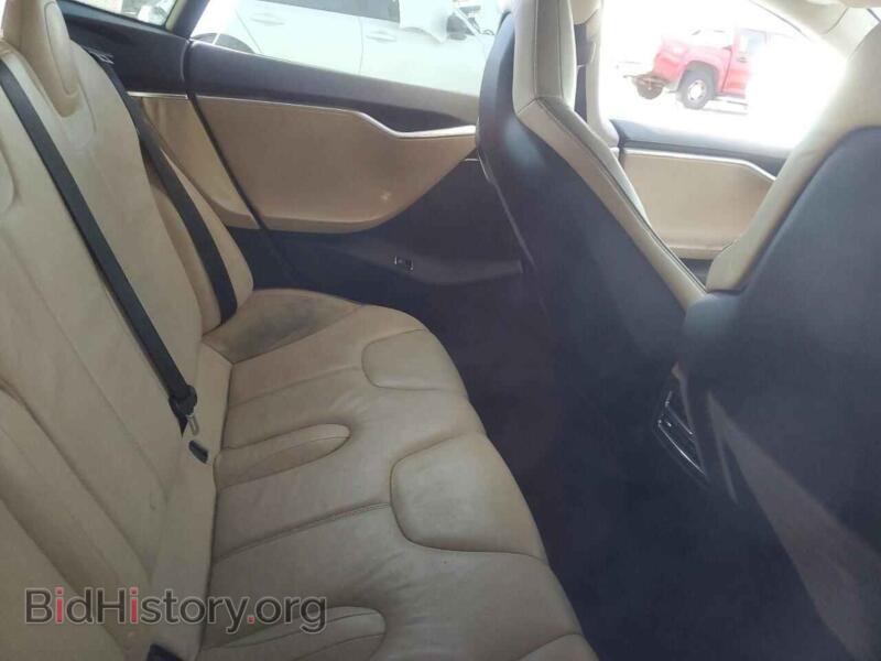2013 Tesla MODEL S (VIN 5YJSA1CP2DFP10464) — фото 10 из 12