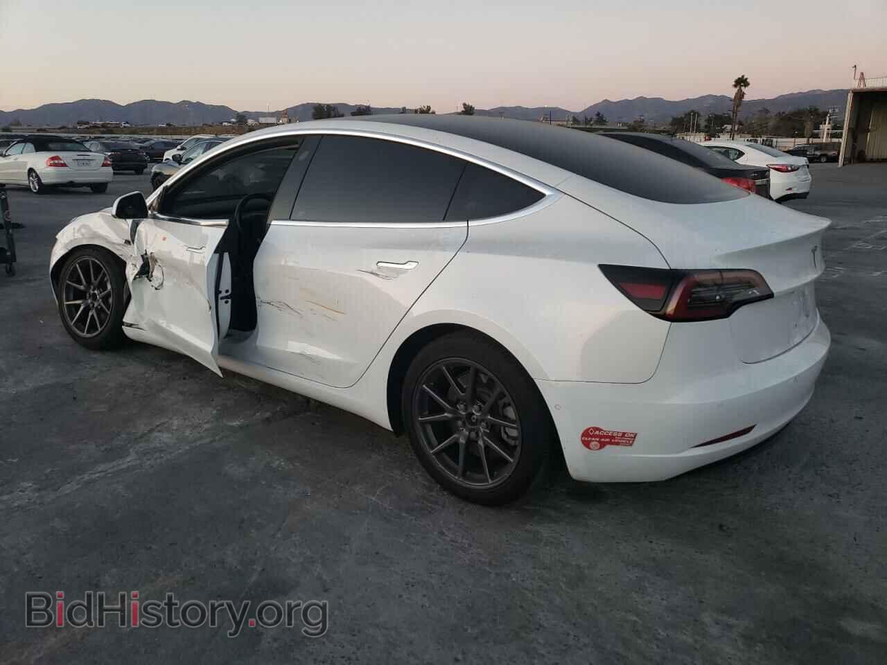 2018 TESLA MODEL 3 - VIN: 5YJ3E1EA2JF053873 - Photo 2