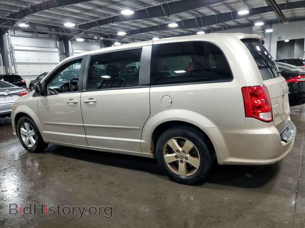 2013 DODGE CARAVAN - VIN: 2C4RDGBG3DR746131 - Фото 2