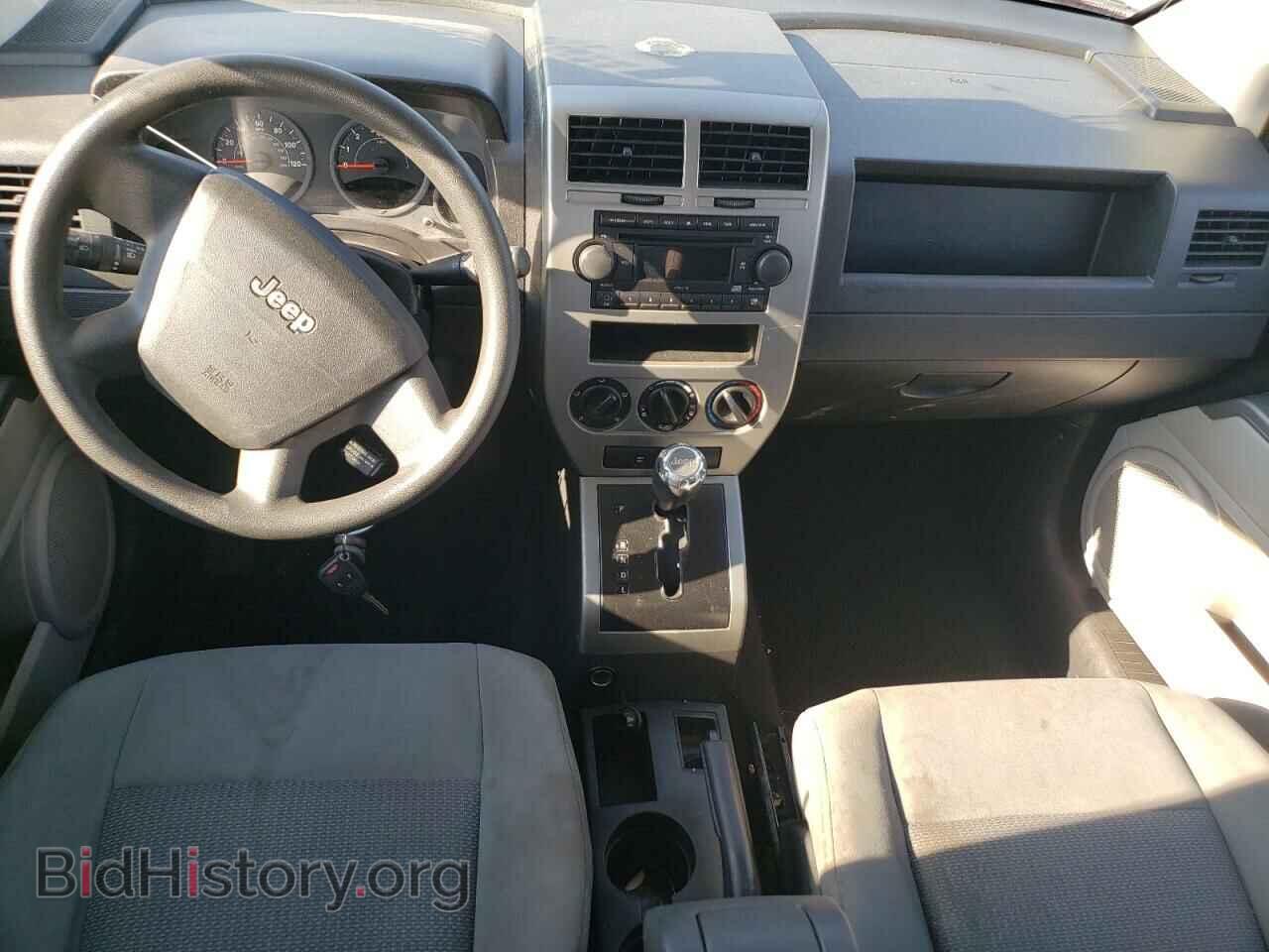 2007 JEEP COMPASS - VIN: 1J8FT47W07D358214 - Photo 8