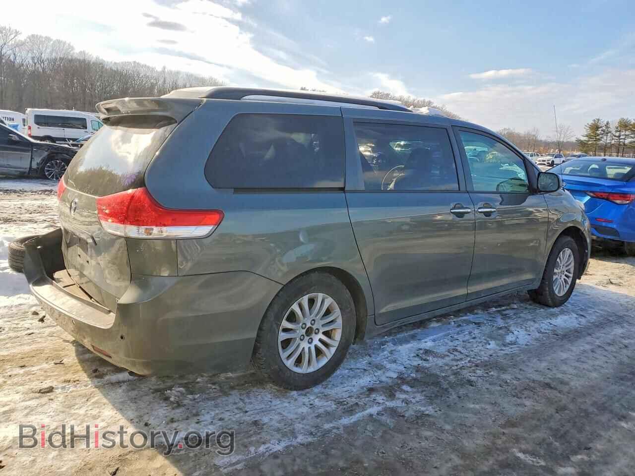 2014 TOYOTA All Models - VIN: 5TDYK3DC2ES410046 - Photo 3