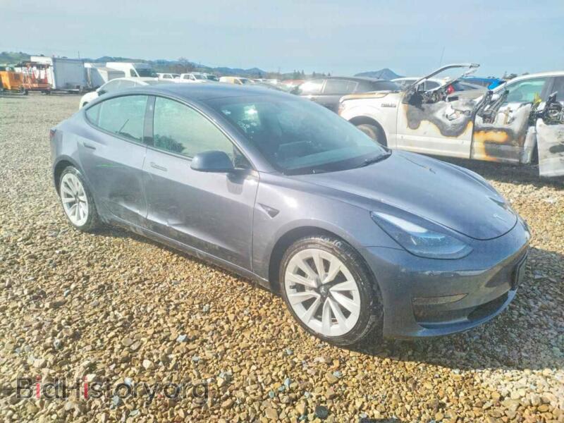 2023 Tesla MODEL 3 (VIN 5YJ3E1EA4PF456617) — photo 4 of 12