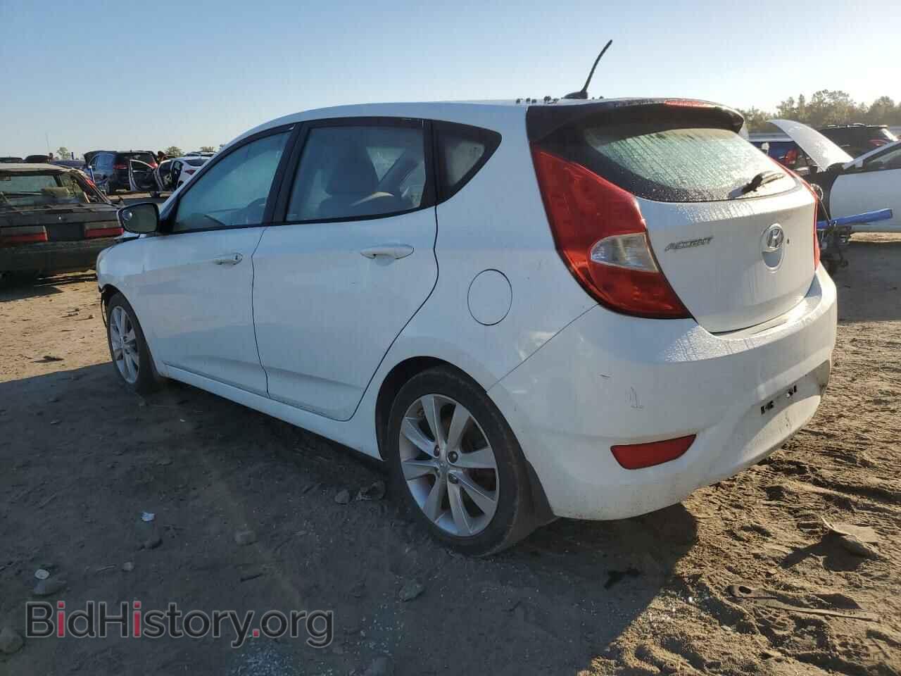 2013 HYUNDAI ACCENT - VIN: KMHCU5AE3DU102704 - Фото 2