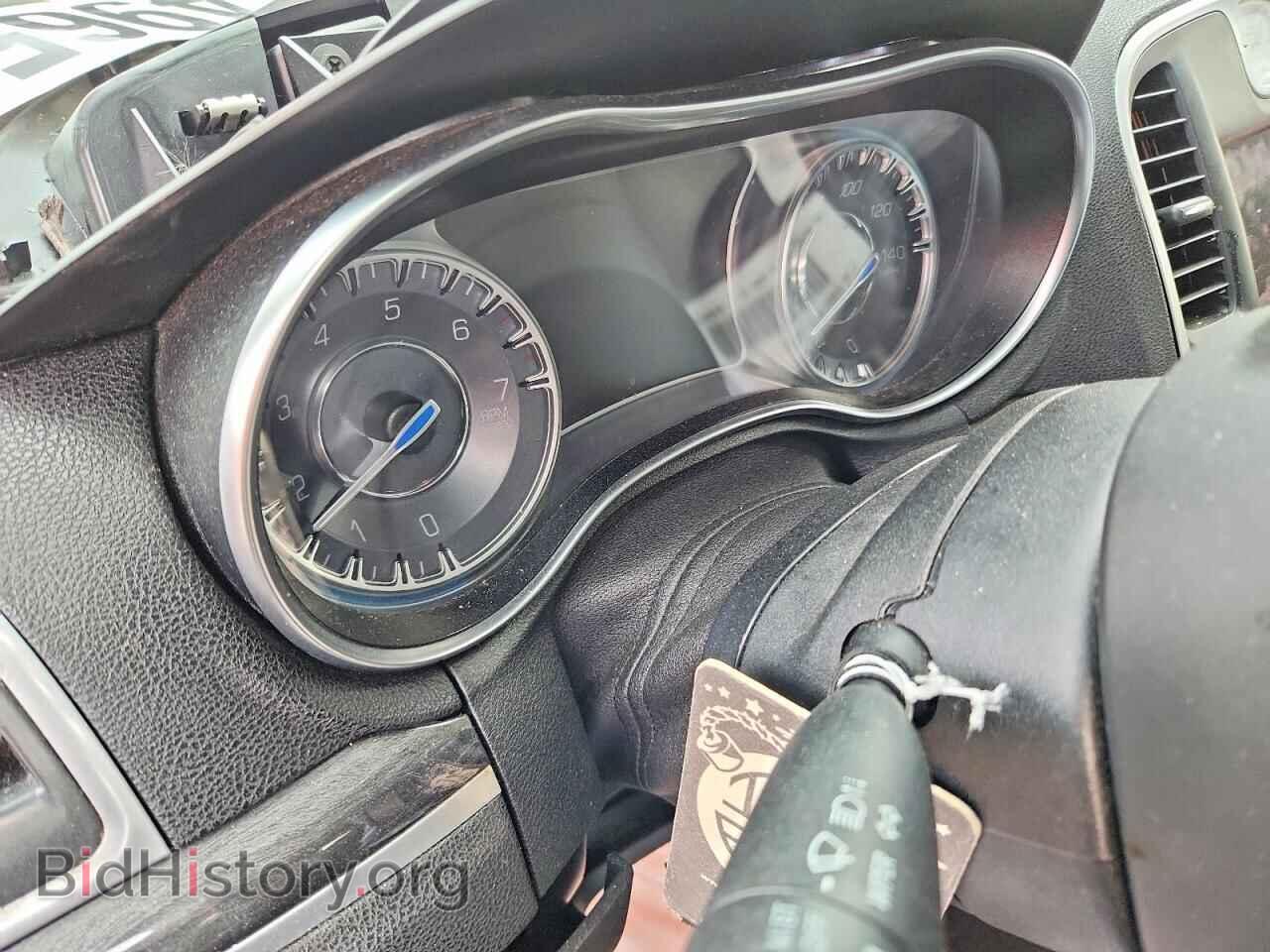 2018 CHRYSLER 300 - VIN: 2C3CCAAG9JH308582 - Фото 9