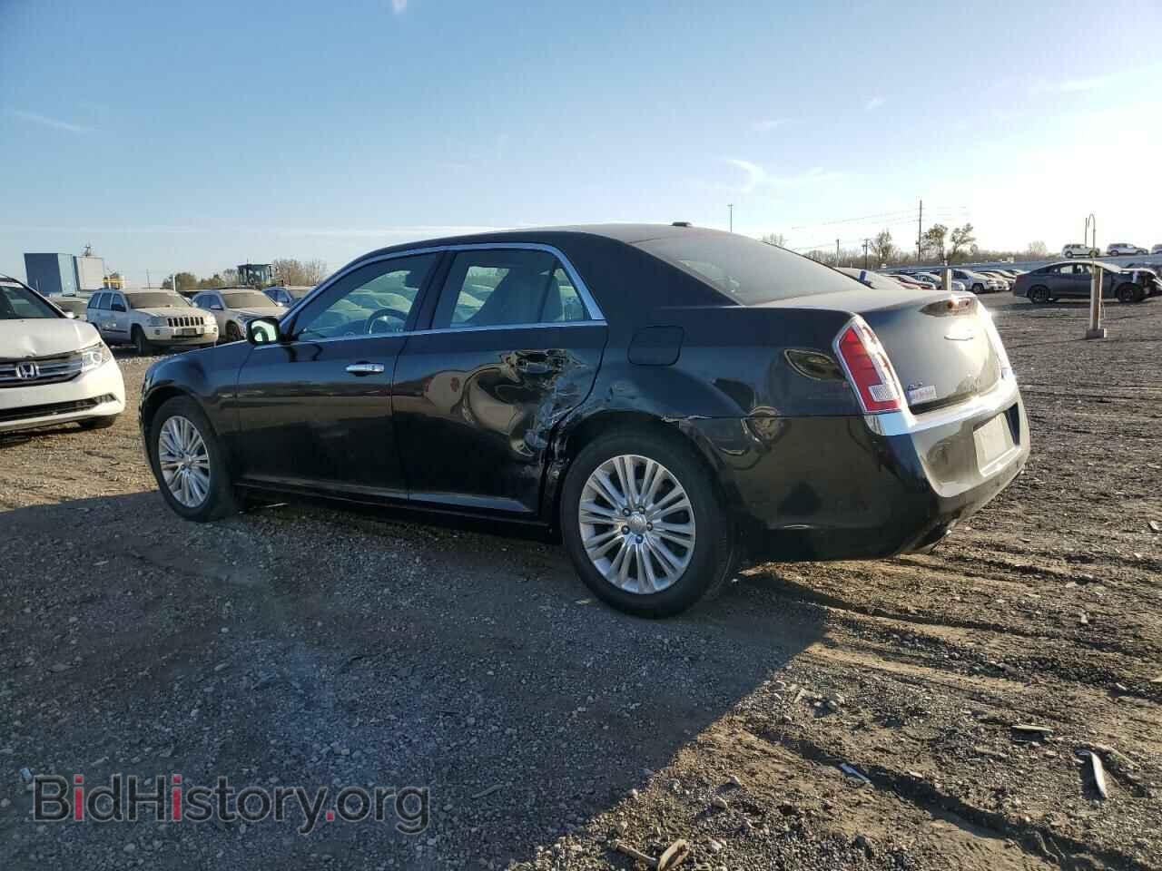 2013 CHRYSLER 300 - VIN: 2C3CCAKG8DH645067 - Фото 2