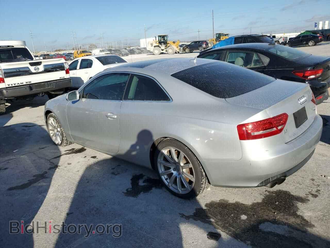 2011 AUDI A5 - VIN: WAURFAFR4BA086540 - Фото 2
