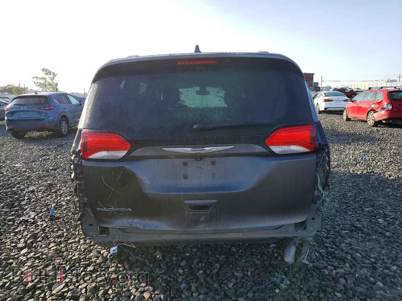 2017 CHRYSLER PACIFICA - VIN: 2C4RC1BGXHR526622 - Фото 6